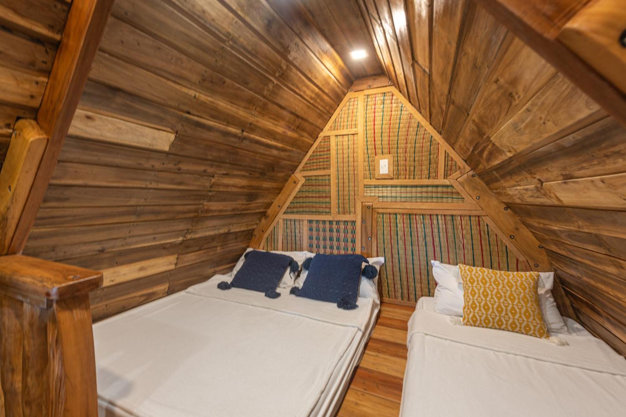 Camanolo Homestay ゼネラル・ルナ エクステリア 写真